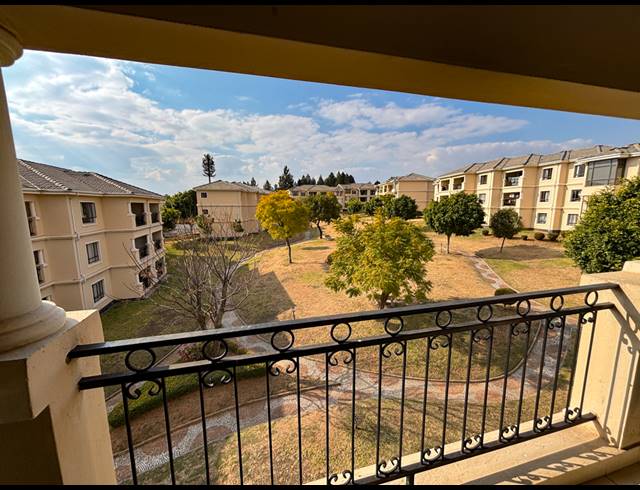2 BEDROOM APARTMENT FOR SALE IN SUMMERSET